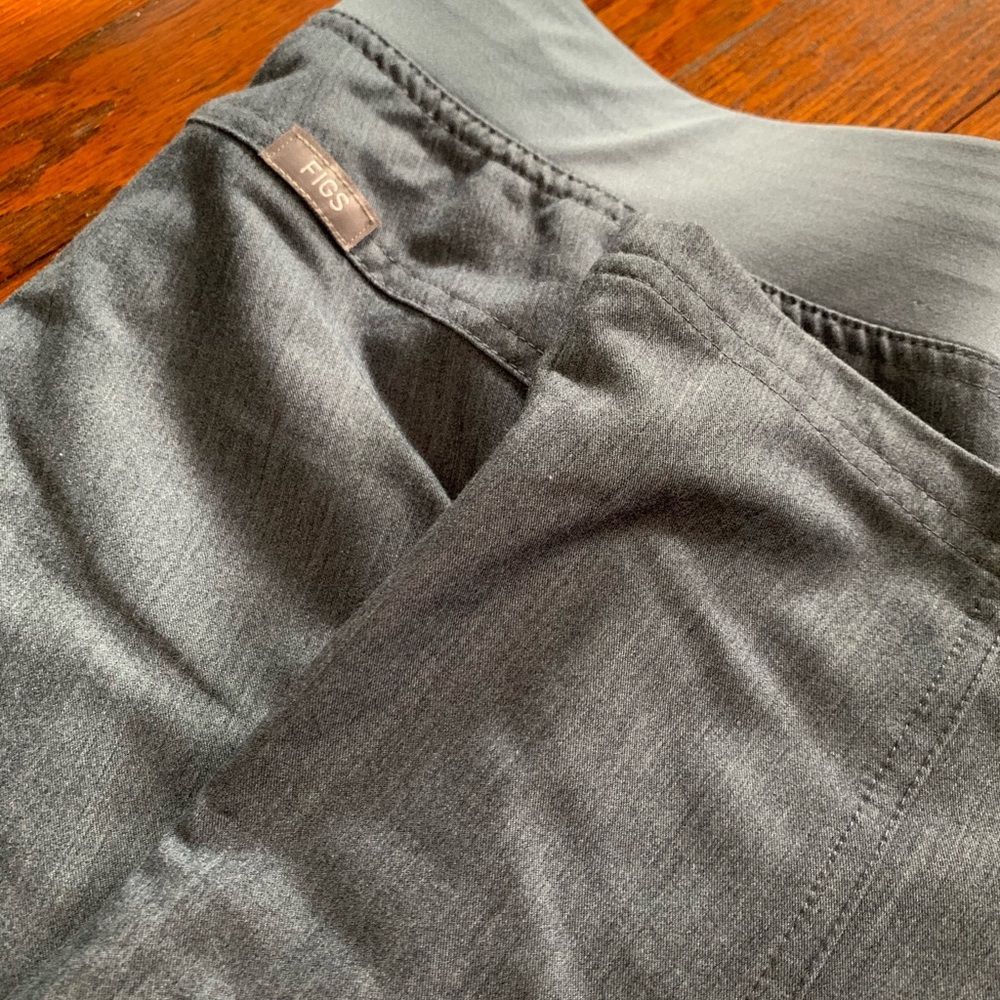 Figs women’s scrub pants